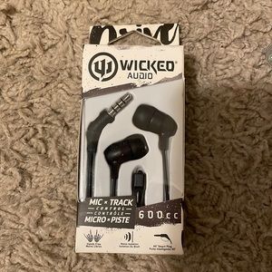 Wicked Audio Mic and Track